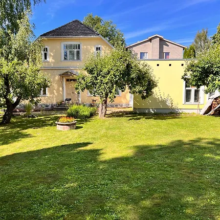 Viljandi Kesklinna Majake Ja Kodune Minispa Villa
