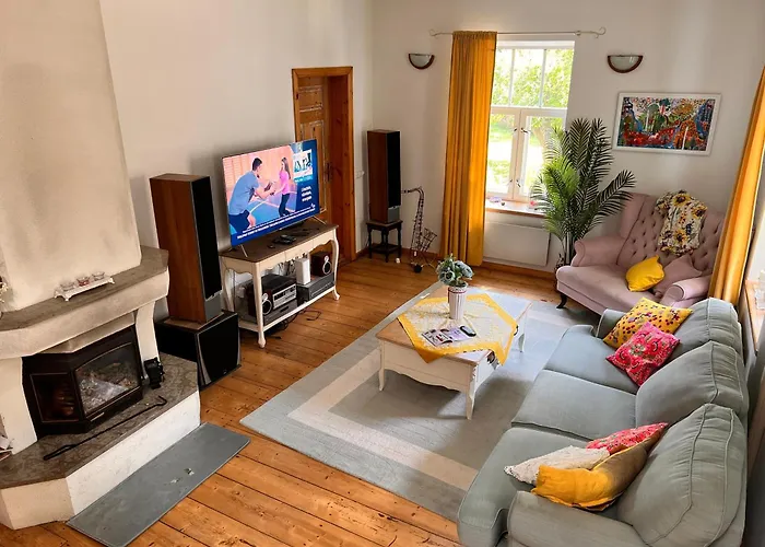 Kesklinna Majake Ja Kodune Minispa Viljandi (Viljandimaa)