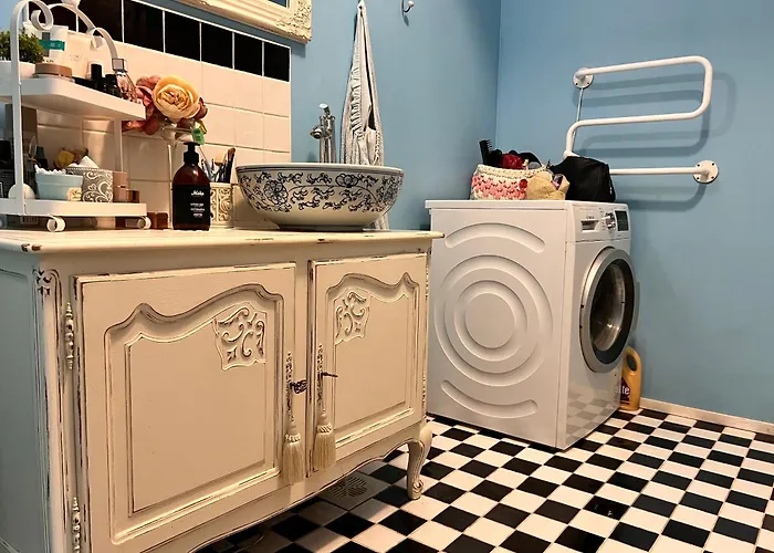 Kesklinna Majake Ja Kodune Minispa